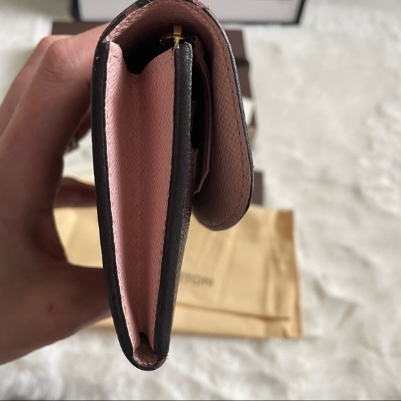 Louis Vuitton Emilee Wallet - Picture 11 of 15